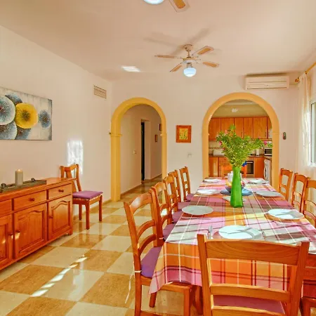 Holiday Tosal - Clp299 Holiday home *